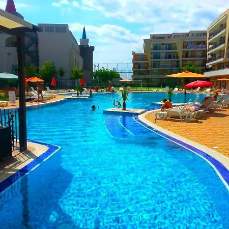 Apartmán Modern Apartment In Closed Complex With A Pool